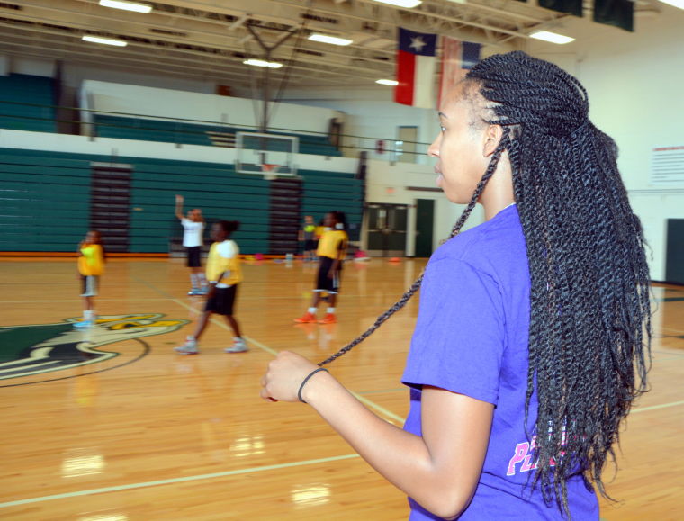 girls youth basketball camp